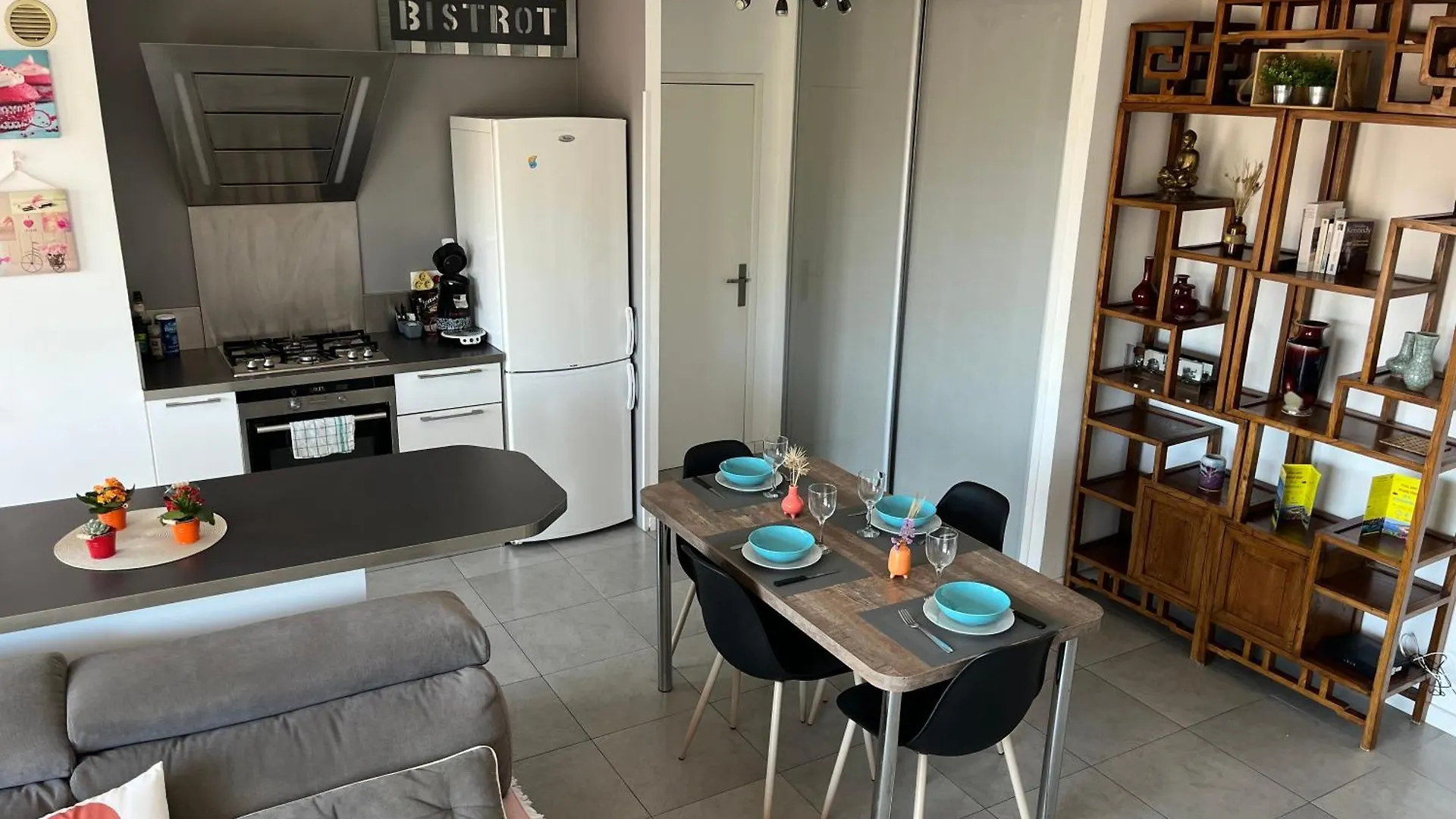 Tres Beau 3 Pieces Spacieux Lumineux Et Climatise Nice 0*,  Frankrig